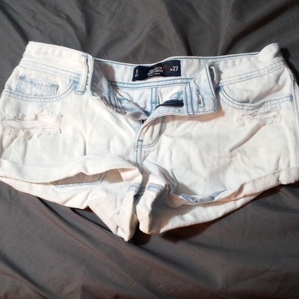 Hollister low rise cuffed shorts size 5